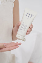 Laden Sie das Bild in den Galerie-Viewer, [Molvany] Volume Increasing Protein Cream 100ml
